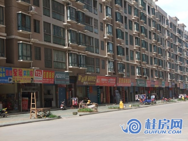 青青家园商铺实景图