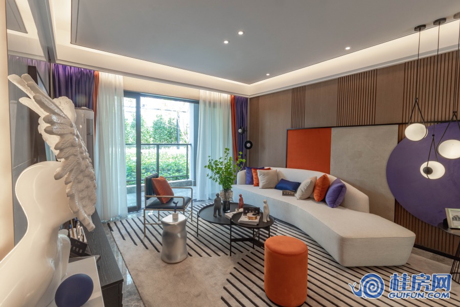 ​碧园华骊茗城建面约129㎡户型样板间