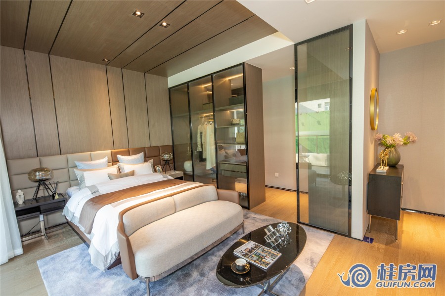 叠拼样板间实景图