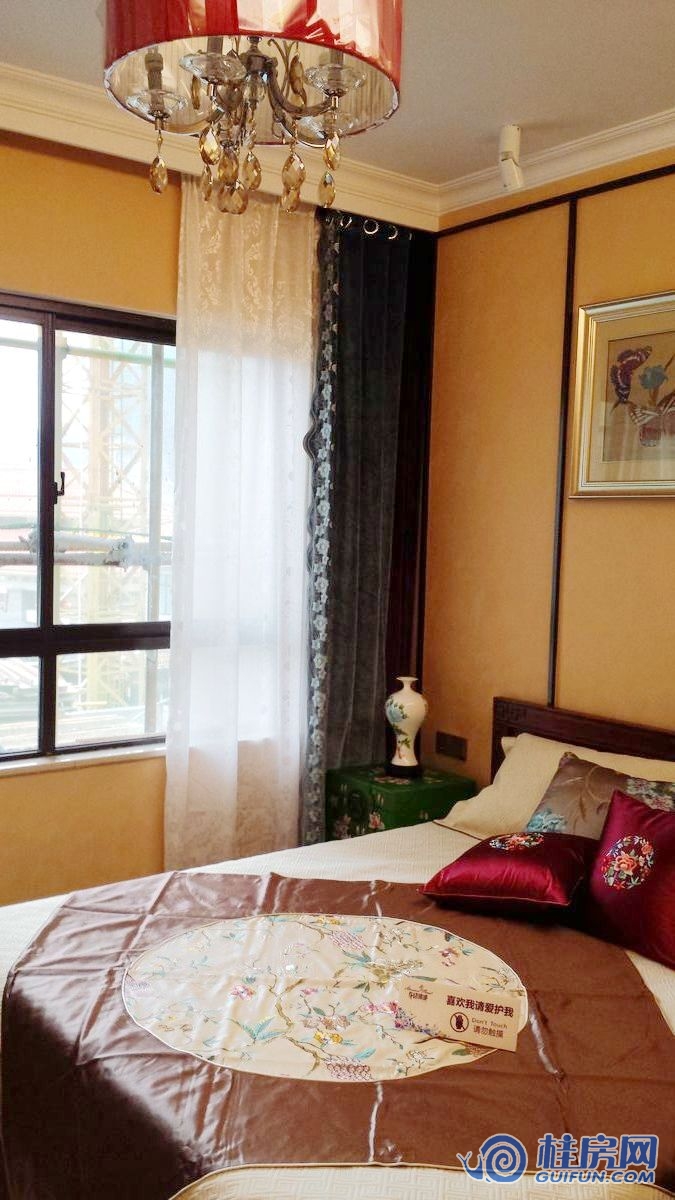 花语倾城B1户型3加1房2厅2卫样板间-主卧