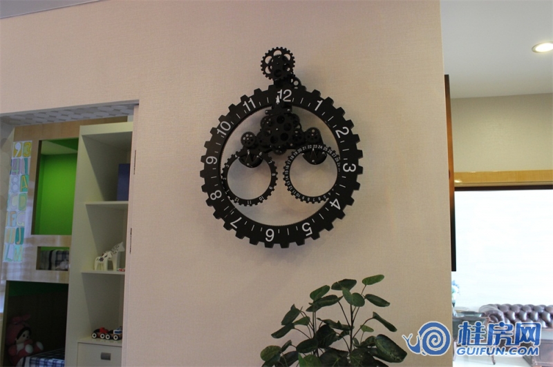 安厦酩悦湾10#G户型三房两厅两卫120.03㎡样板间入户走廊