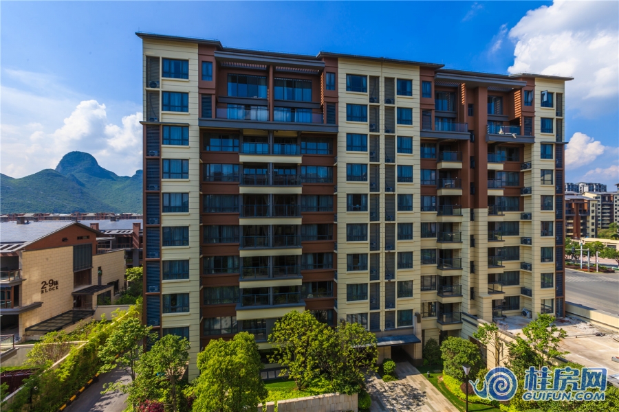 荣和林溪府楼栋实景图（2018.8）