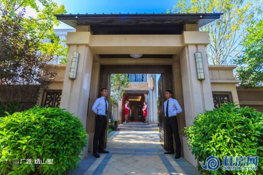 联排别墅样板间大门