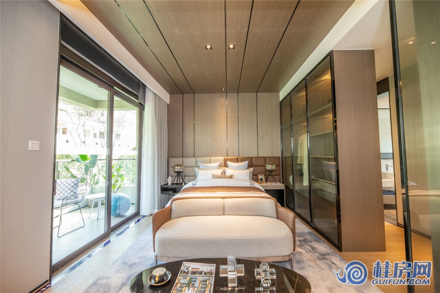 叠拼样板间实景图