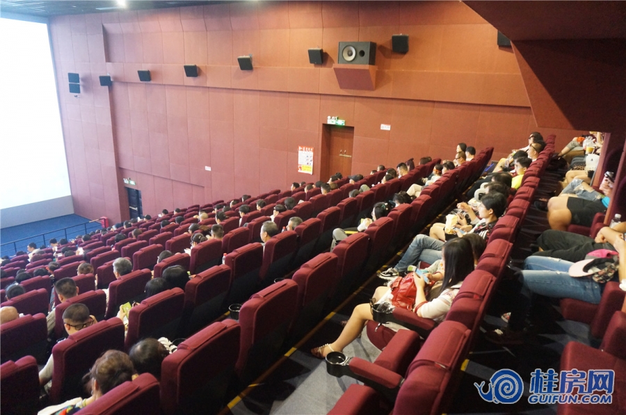 个人证件全3房2厅2卫1厨毛胚新房临近学校公园体育广场甲天下广场农贸大商场银行公交站 二手房