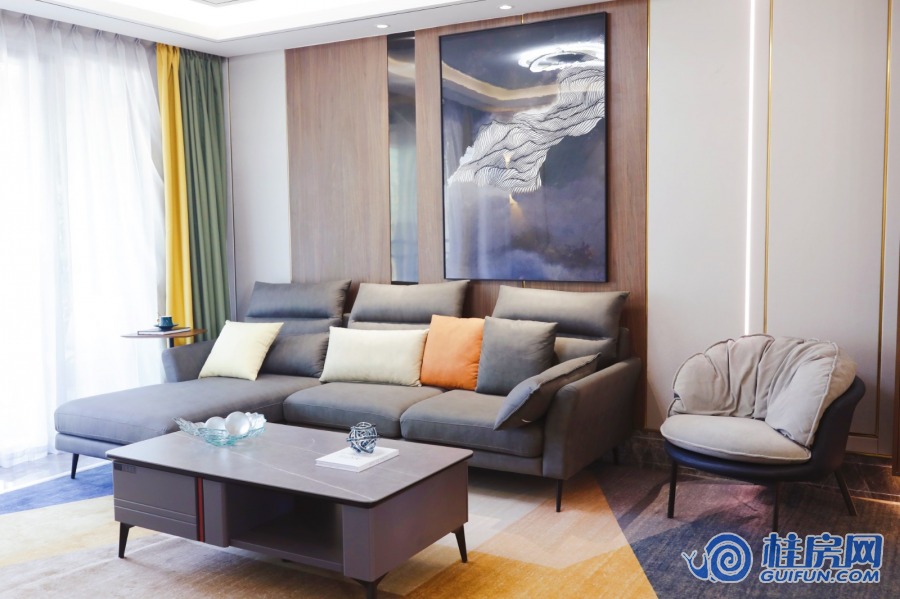 翡翠潮庭样板间实景图