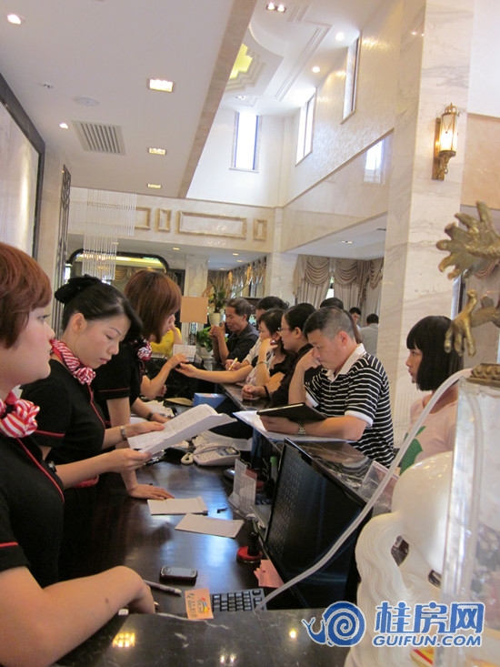 安厦会启动仪式暨美食街