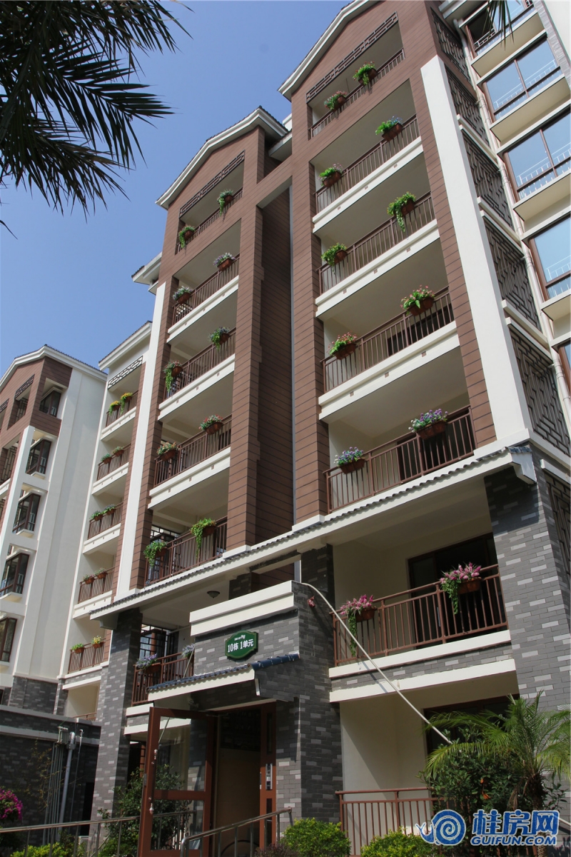 冠城大通华郡小区实景图