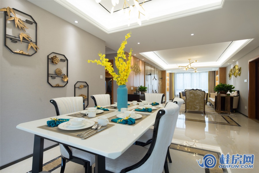 润鸿水尚·观悦三期118.85㎡ 4房2厅2卫样板间（2019.3）