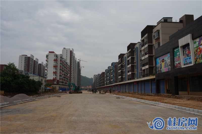 时代香耕苑纬四路商铺（2015.4.24）