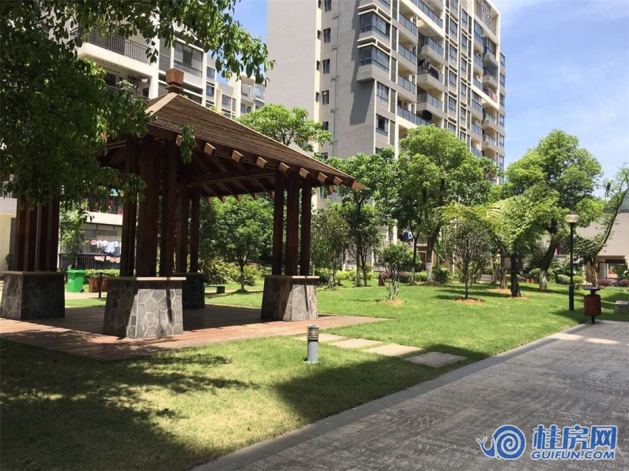 山水凤凰城实景图