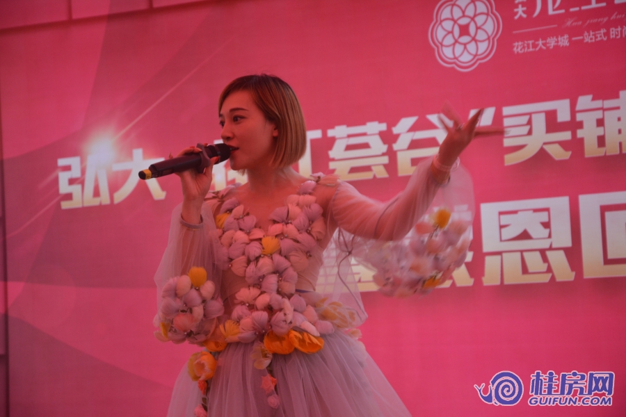 “买铺送车”业主提车仪式（2017.7.2）