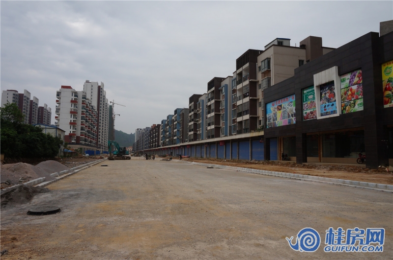 时代香耕苑纬四路商铺（2015.4.24）