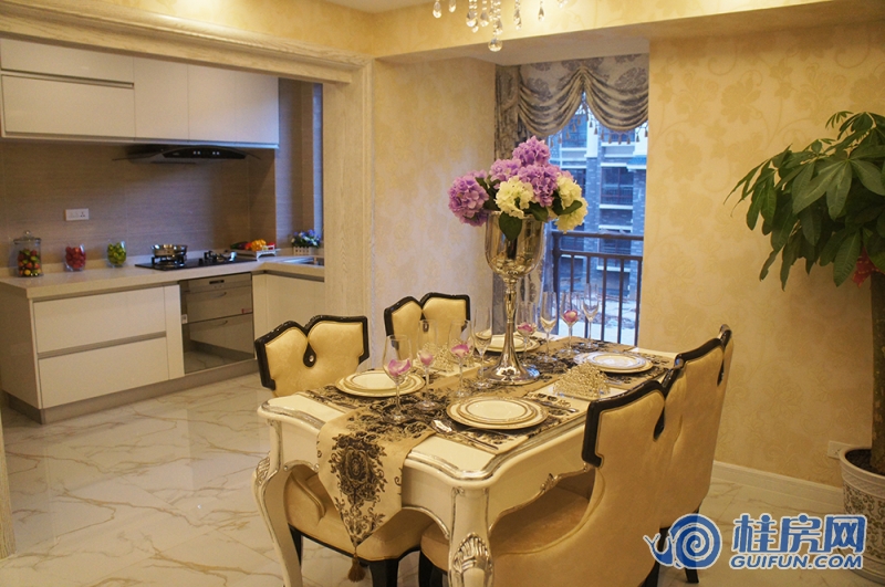 92㎡三房两厅样板间之餐厅