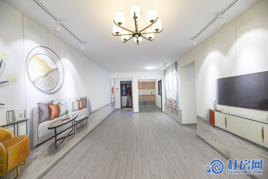 D户型102平样板间