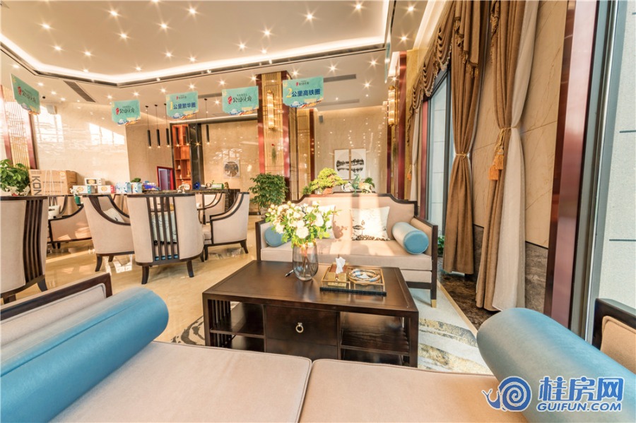 公园悦府售楼部实景图（2019.11）