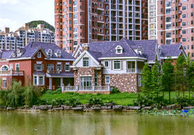 宜居小区展示⑫这两个热盘正面PK，你支持谁？