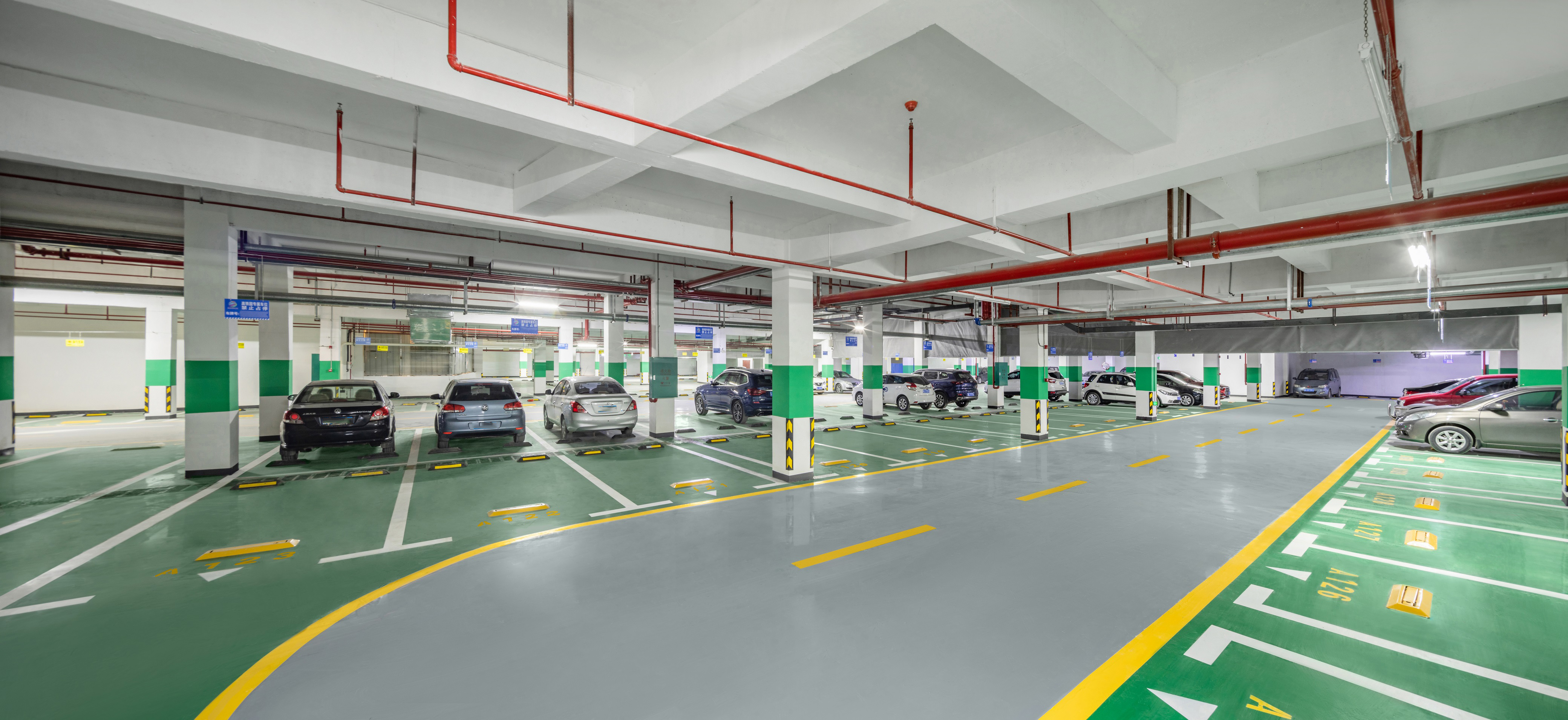 双悦SOHO 地下车库实景图