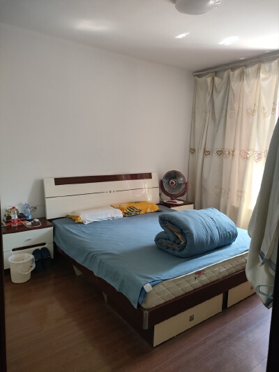 精装好房交通便利，配套完善，低价出售