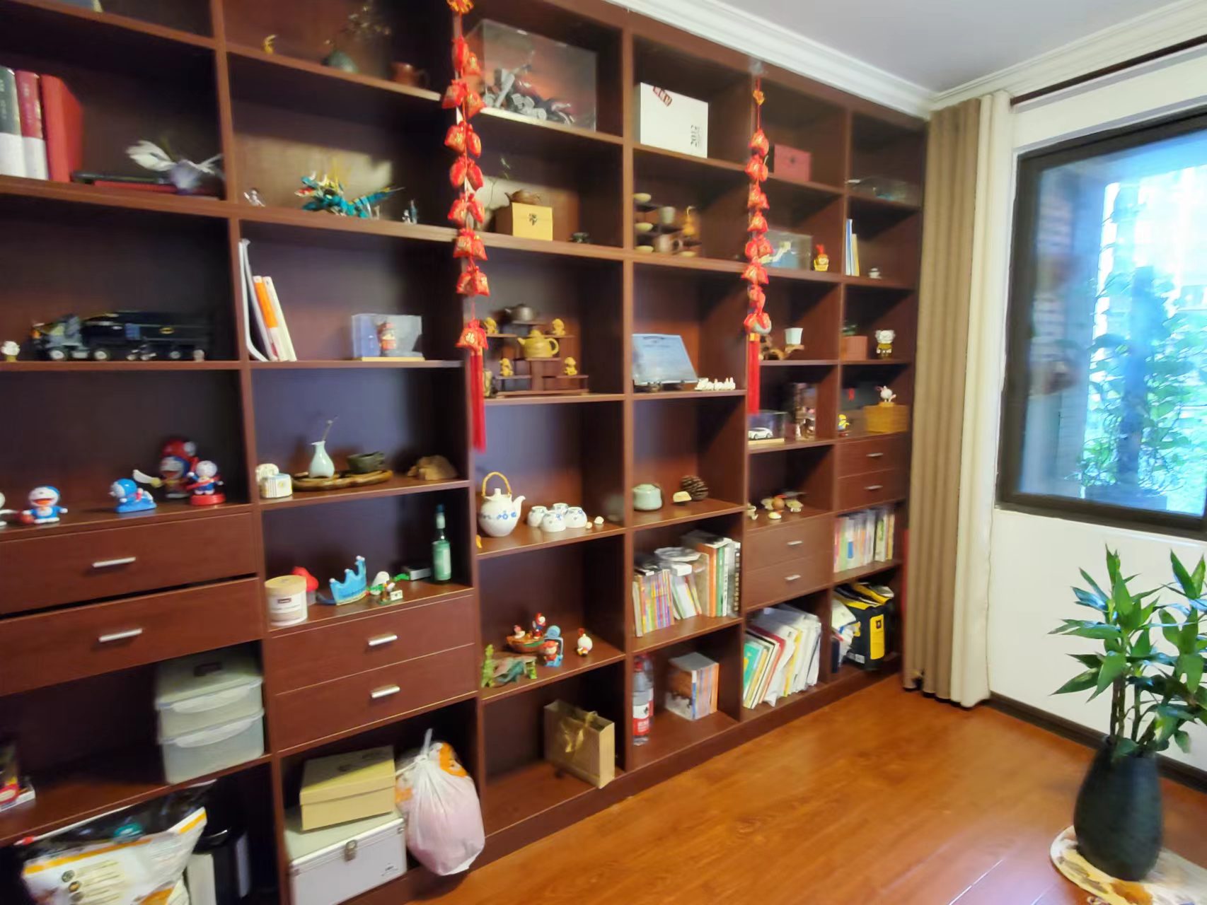 非中介，临桂新区彰泰滟澜山花园小区楼王，证件齐全，重点学区房，赠送全屋家电家 二手房