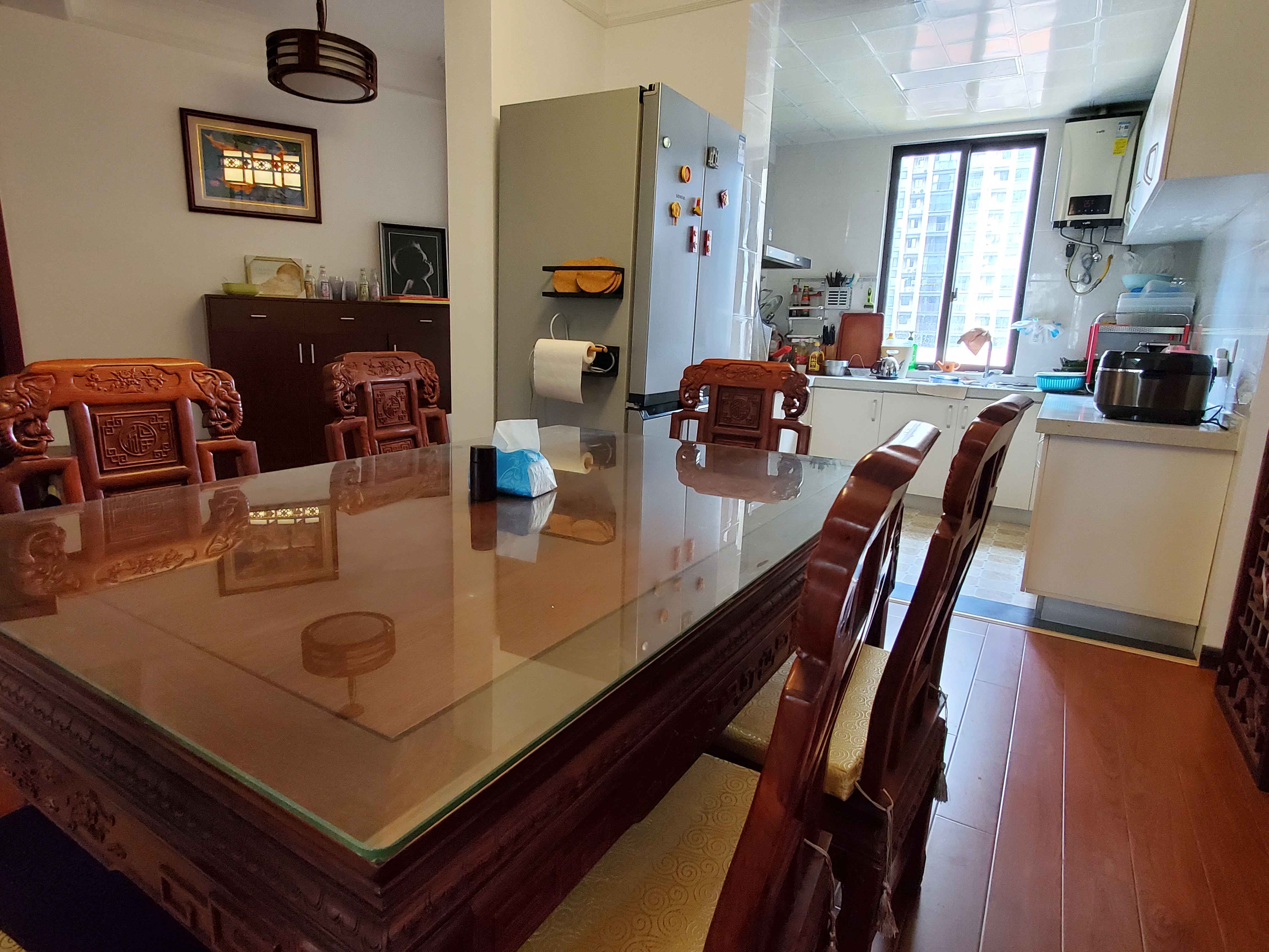 非中介，临桂新区彰泰滟澜山花园小区楼王，证件齐全，重点学区房，赠送全屋家电家 二手房