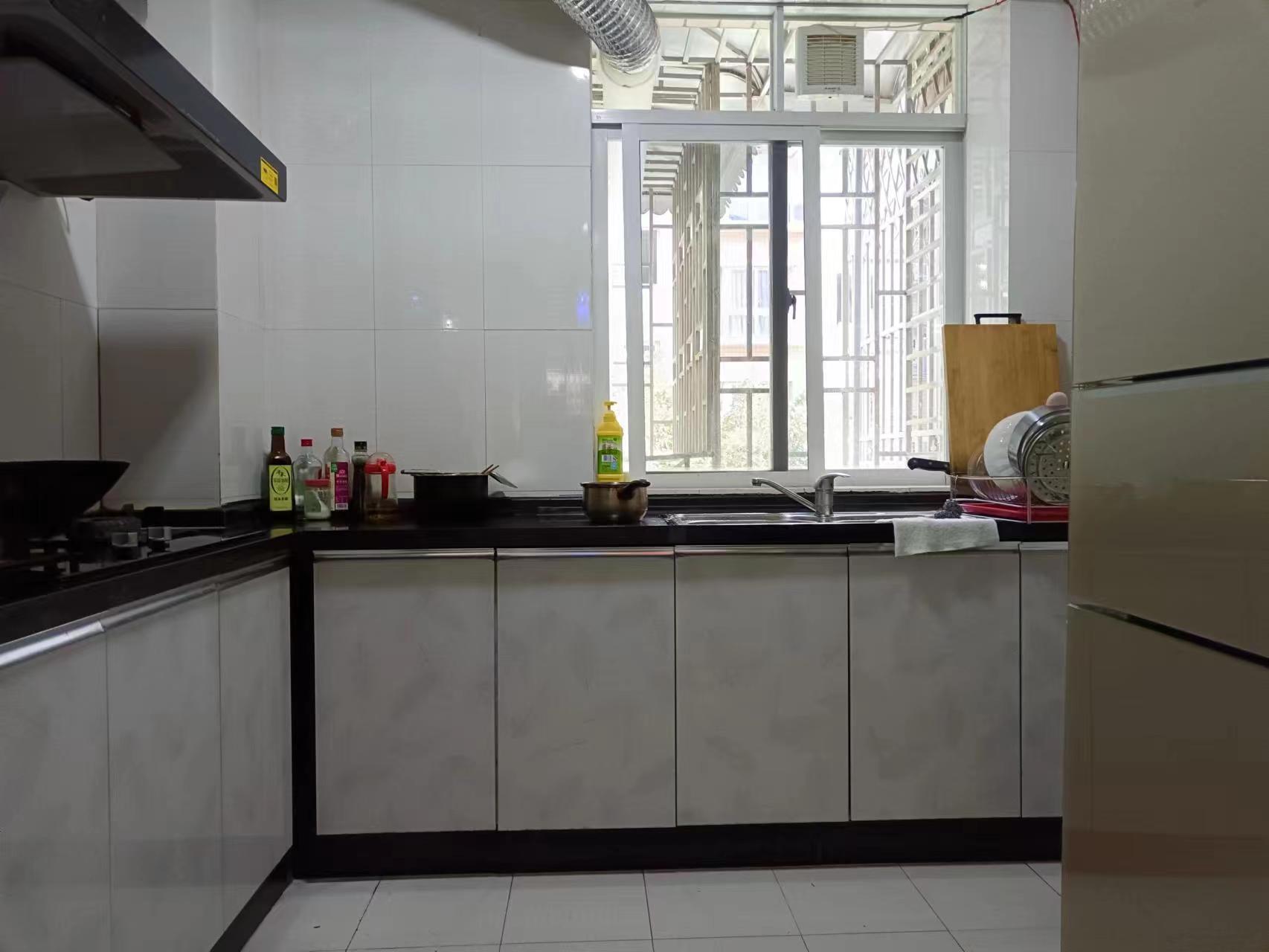 八里街文华花园紧邻一附学校 二手房