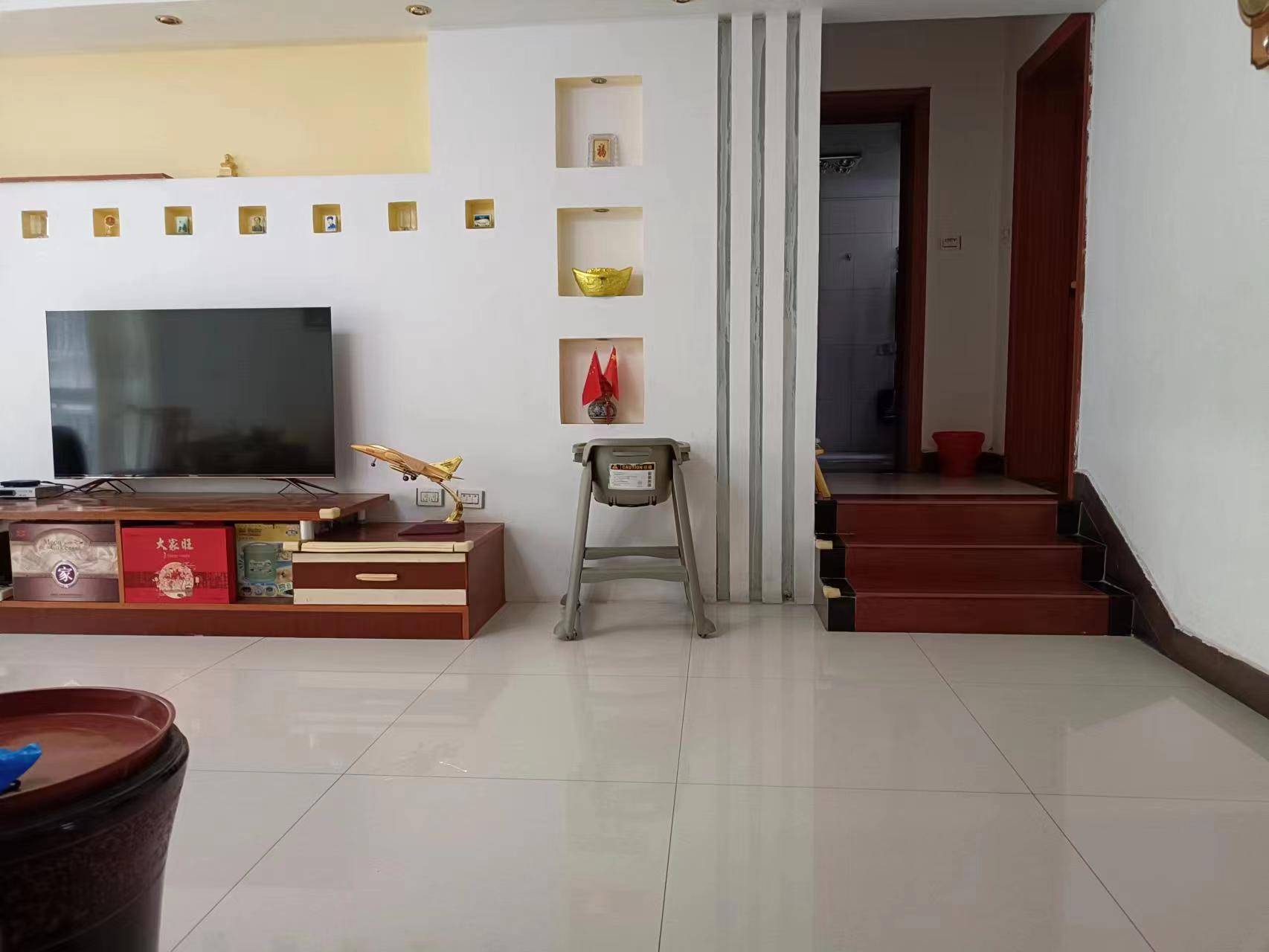 八里街文华花园紧邻一附学校 二手房