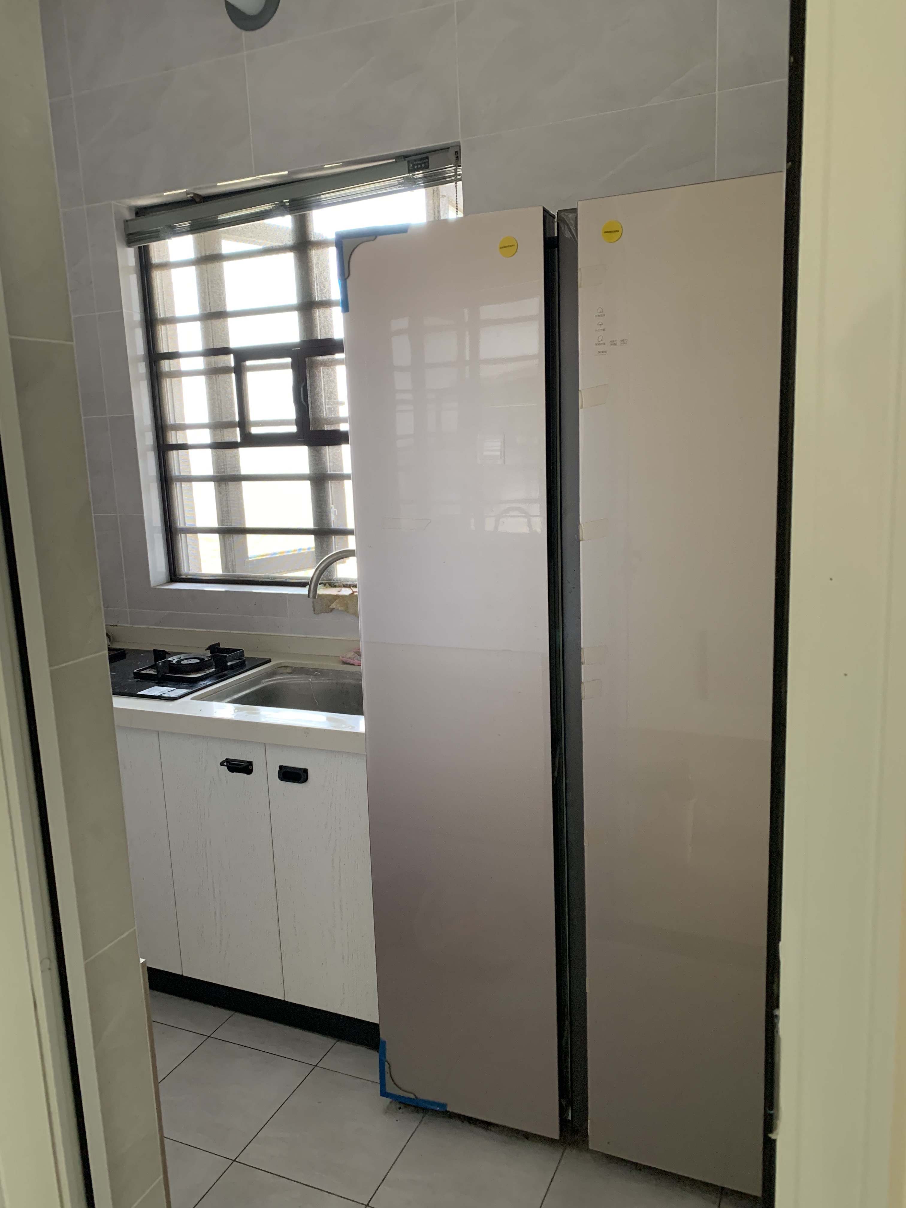 房东诚心卖，顶层，缺点是主卧门和走廊改成了半米宽 二手房