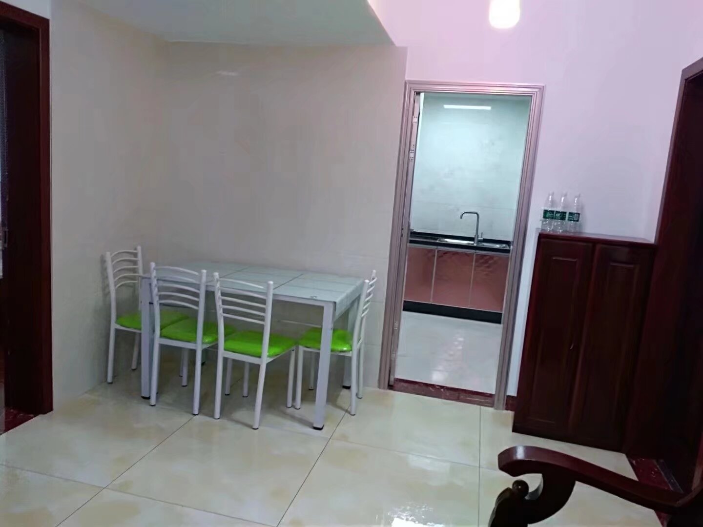 时代枫林商贸城，2室1厅1卫，80㎡，精装，租金800元/月 租房