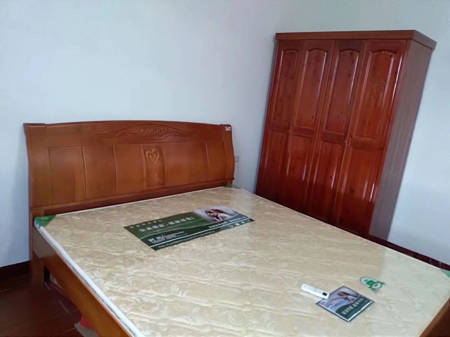 时代枫林商贸城，2室1厅1卫，80㎡，精装，租金800元/月 租房