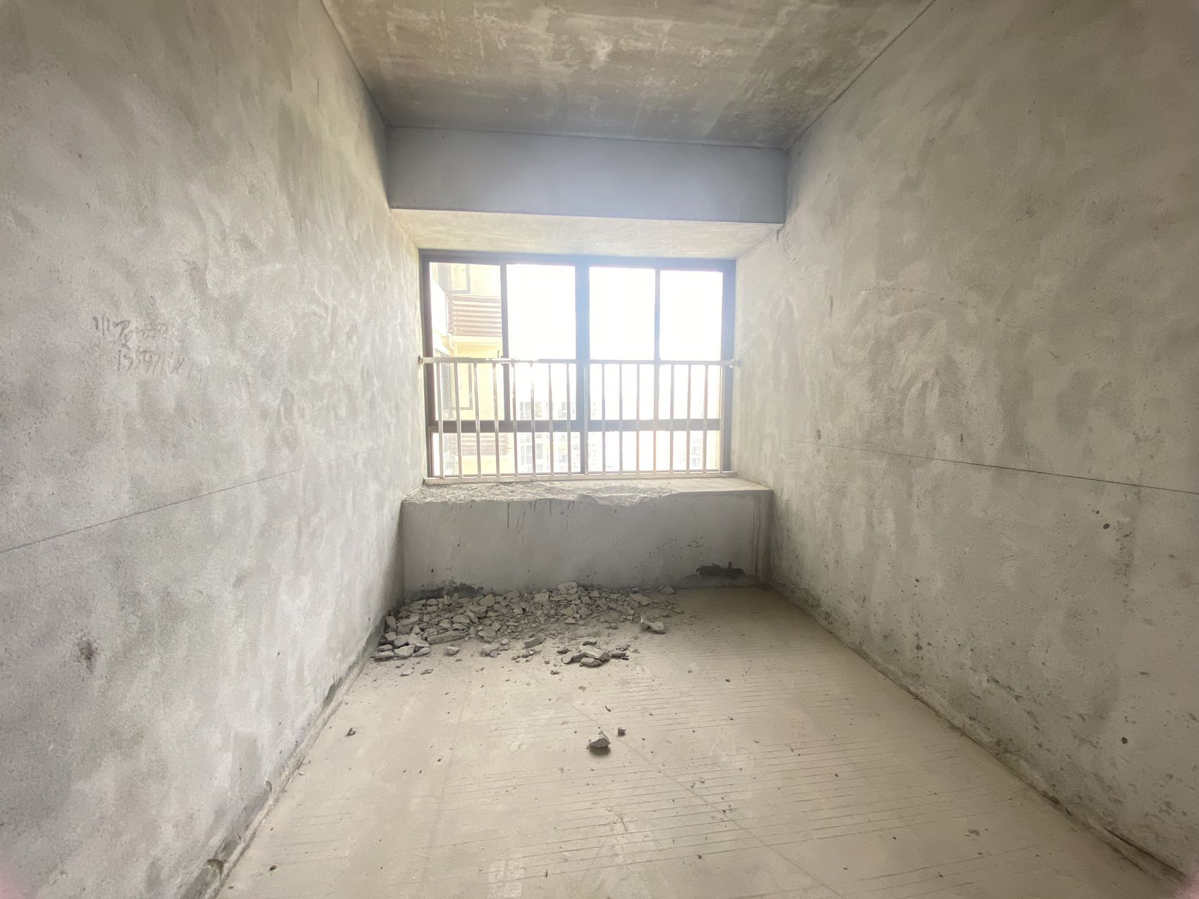 鑫屿金河阳光，4室2厅2卫，108㎡，毛坯，售价46.8万 二手房