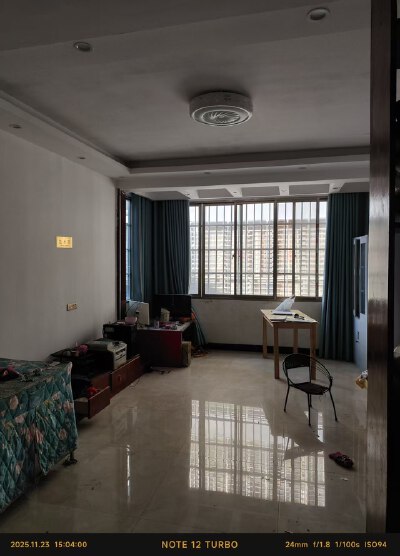 汇东果蔬市场对面竹桥新村三房两厅整租