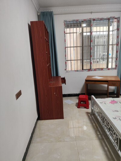 三合苑，3室2厅2卫，120㎡，普装，租金900元/月