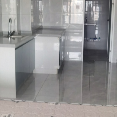 新装修，家具家电齐全